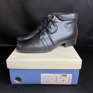 New St Johns Bay Black Leather Kelly Ankle Boot Womens 7.5M Casual Lace Up Lined